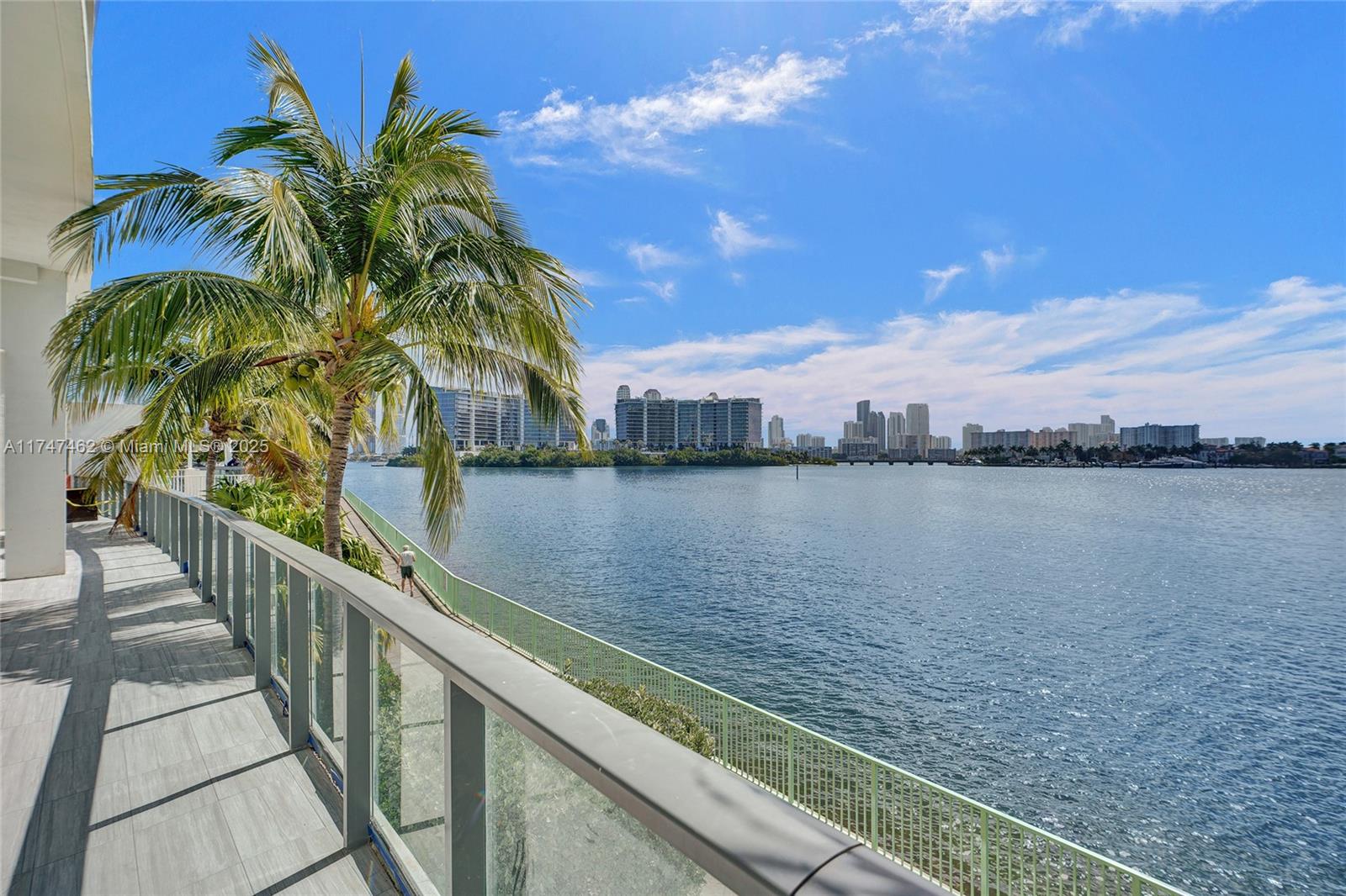 3300 NE 188th St #110, Aventura FL 33180