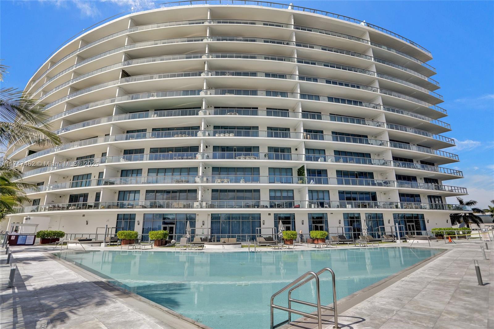 3300 NE 188th St #110, Aventura FL 33180