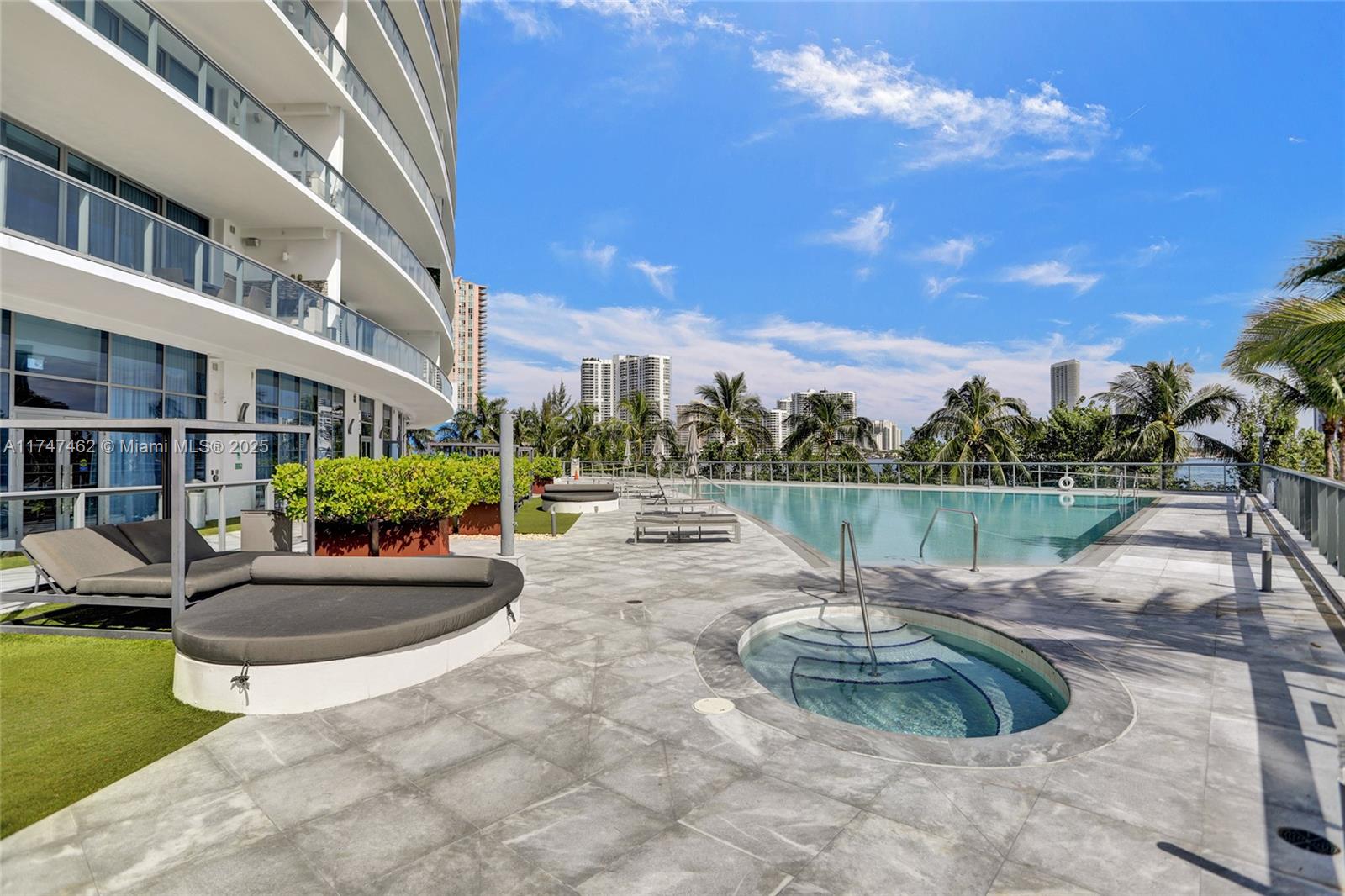 3300 NE 188th St #110, Aventura FL 33180