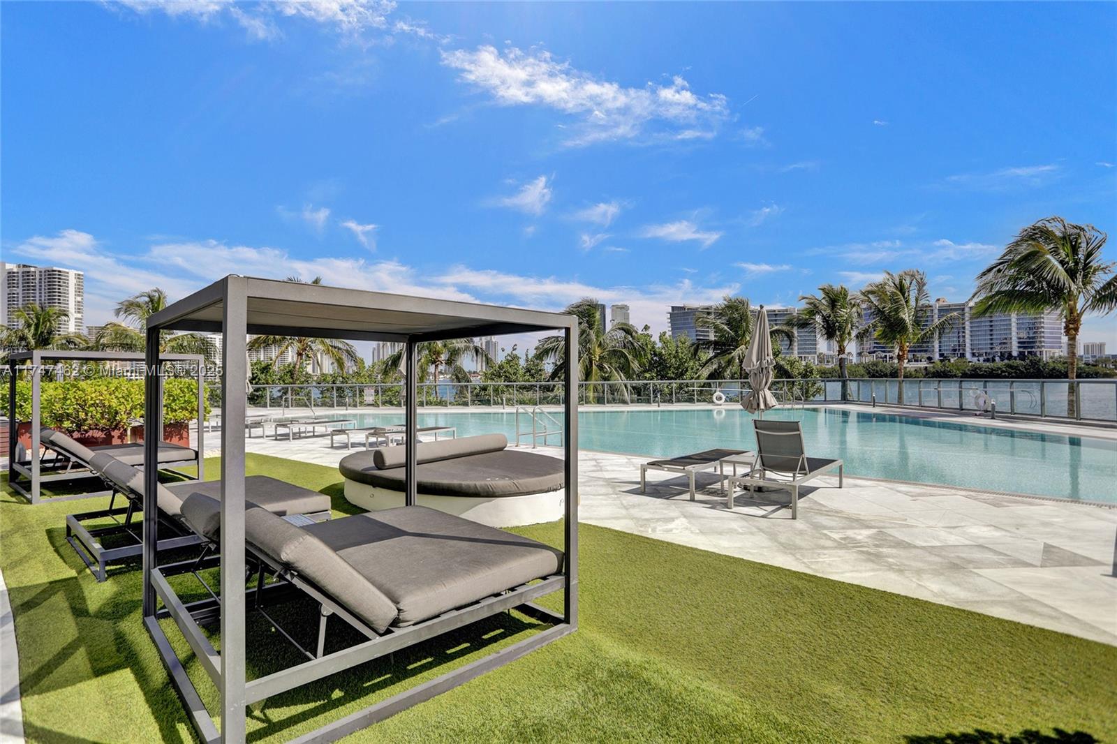 3300 NE 188th St #110, Aventura FL 33180