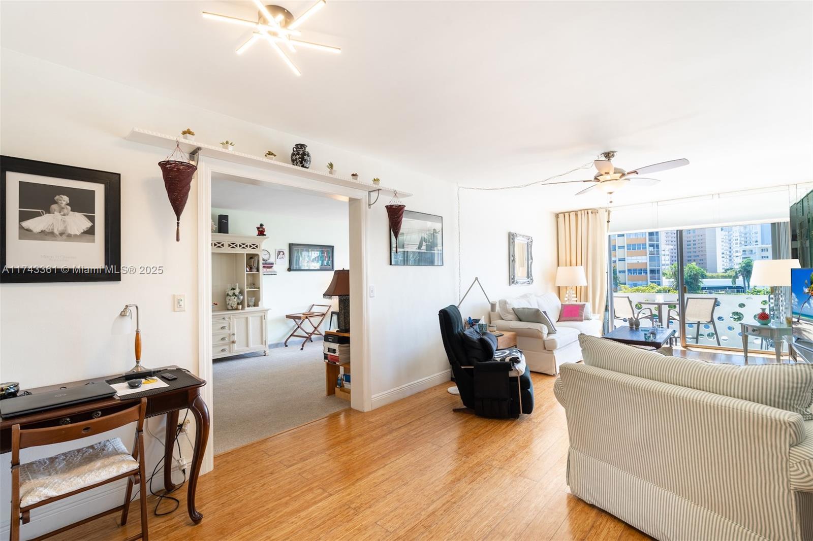 2500 Diana Dr #306, Hallandale Beach, Florida image 5