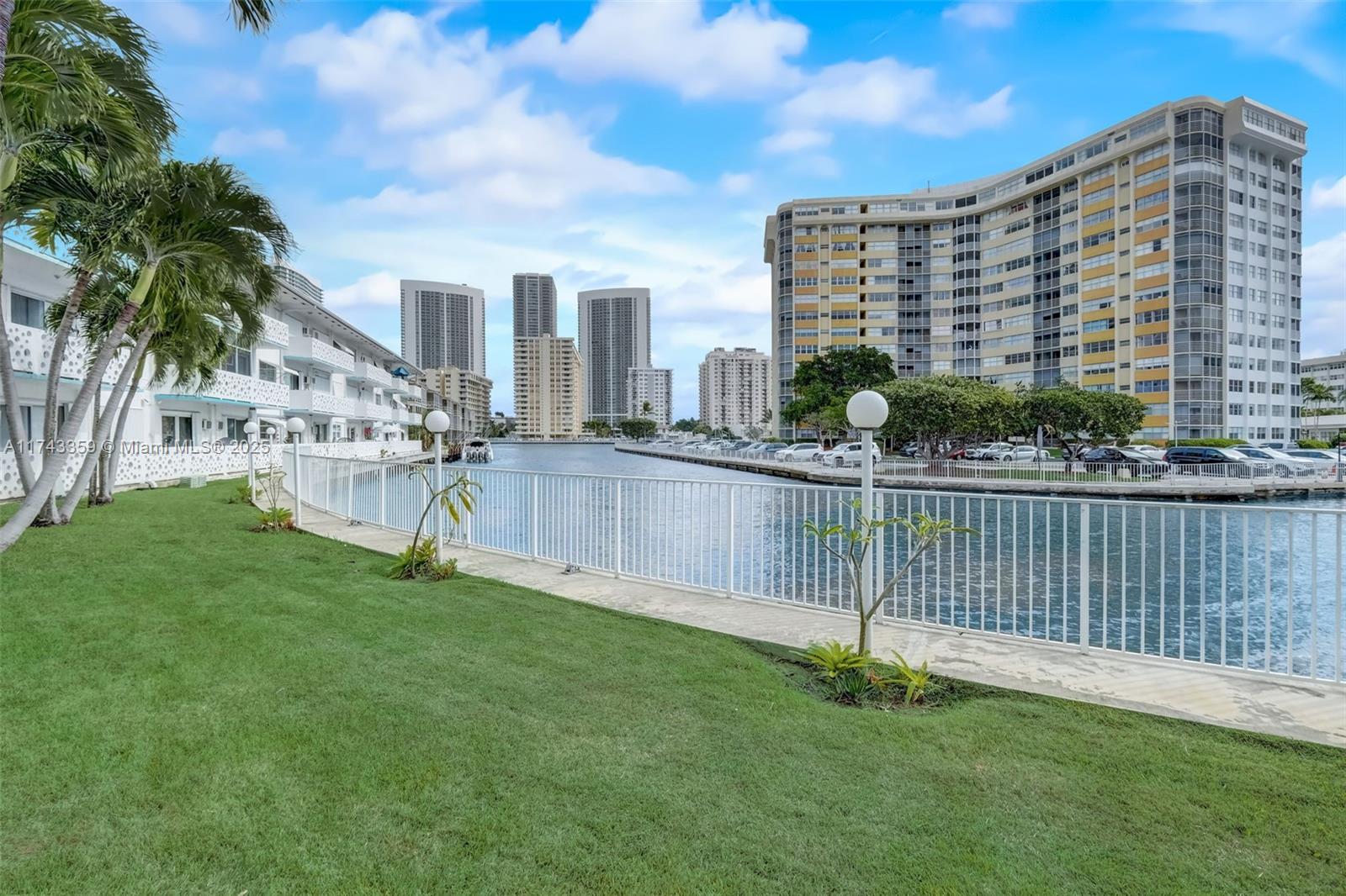 2500 Diana Dr #305, Hallandale Beach, Florida image 20