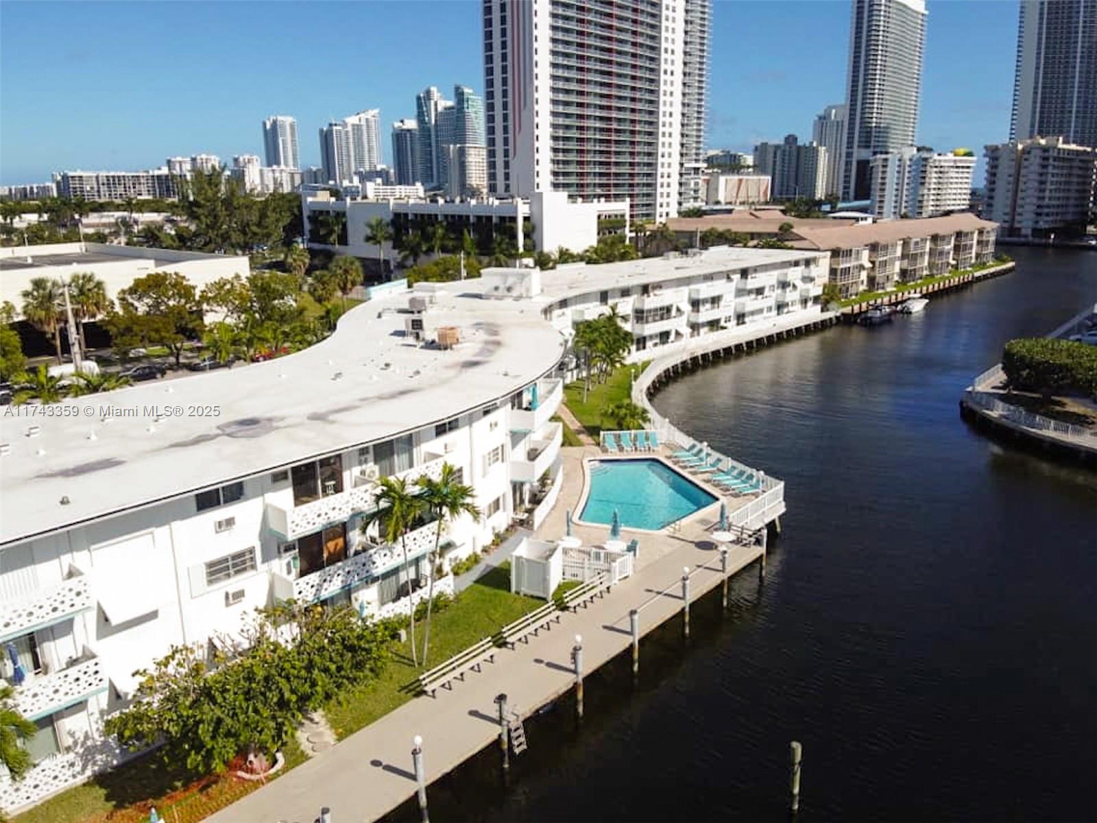 2500 Diana Dr #305, Hallandale Beach, Florida image 23