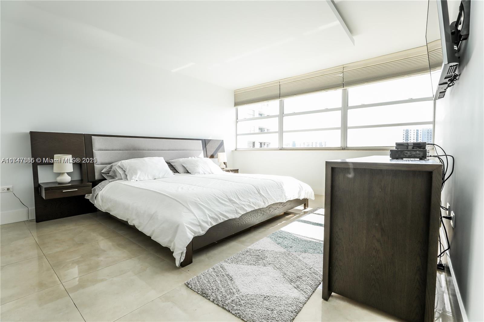 Listing Photo 24