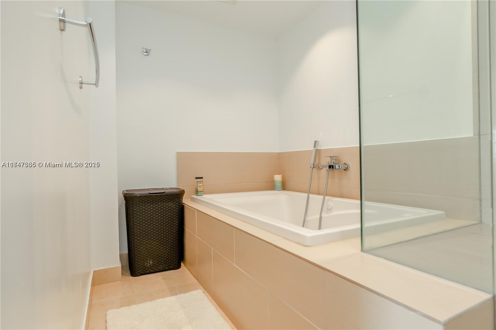 7135 Collins Ave #735, Miami Beach, Florida image 31