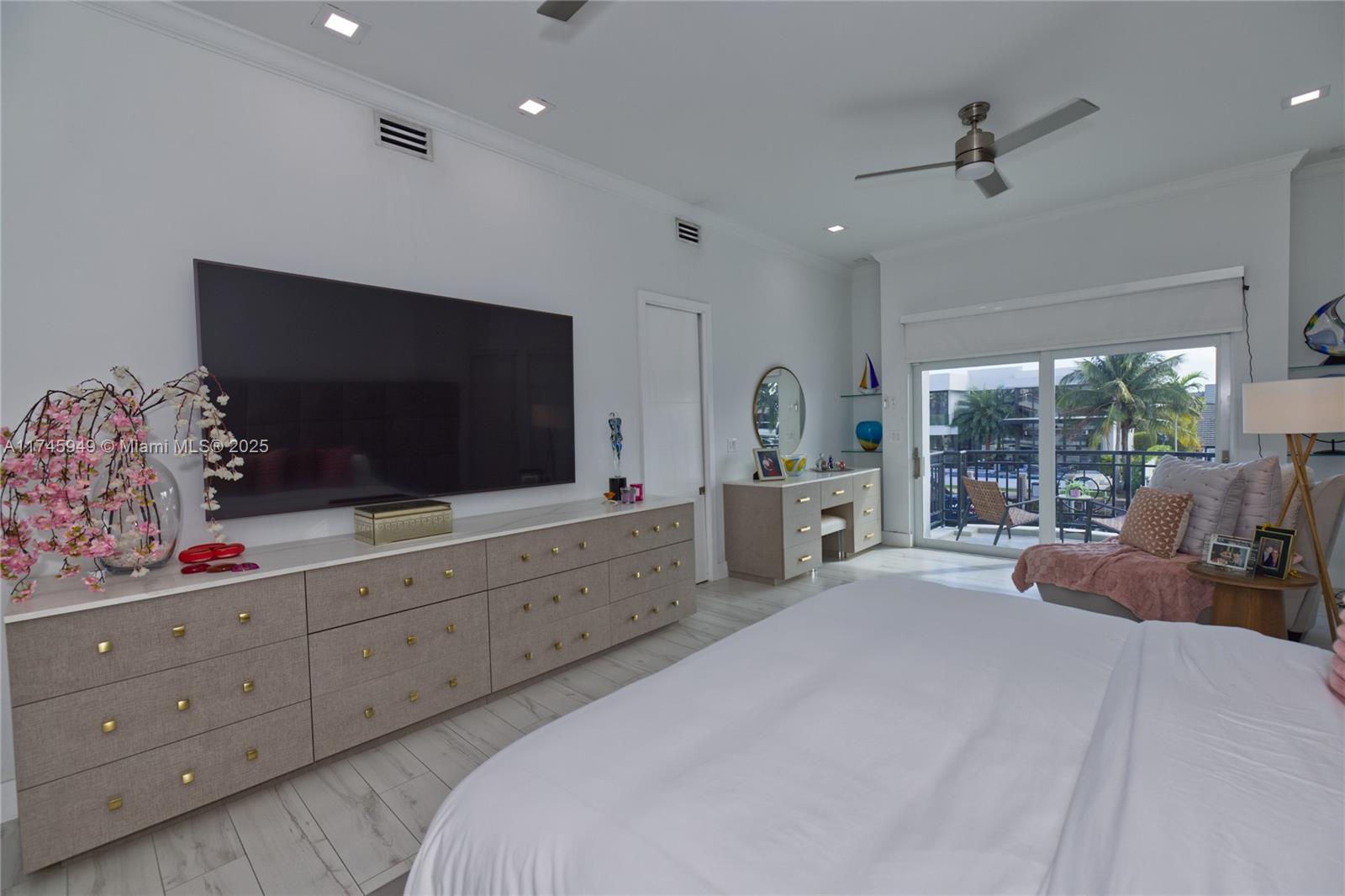 3368 NE 169th St, North Miami Beach, Florida image 32