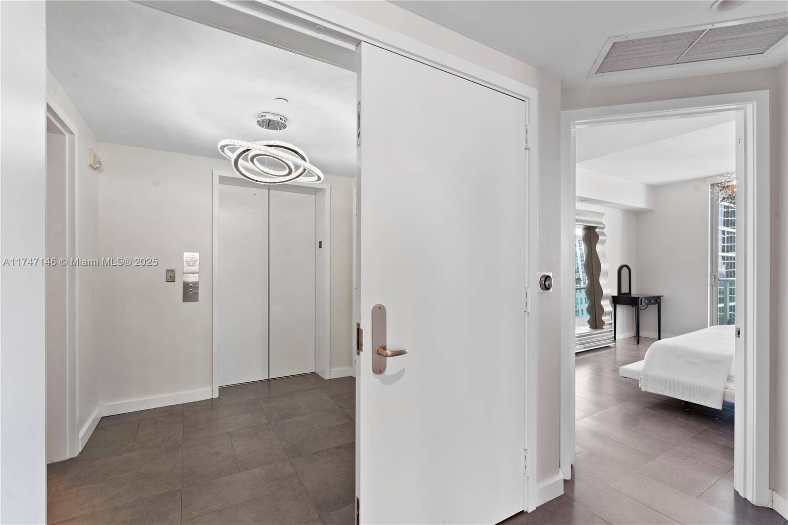 1331 Brickell Bay Dr #1902, Miami FL 33131