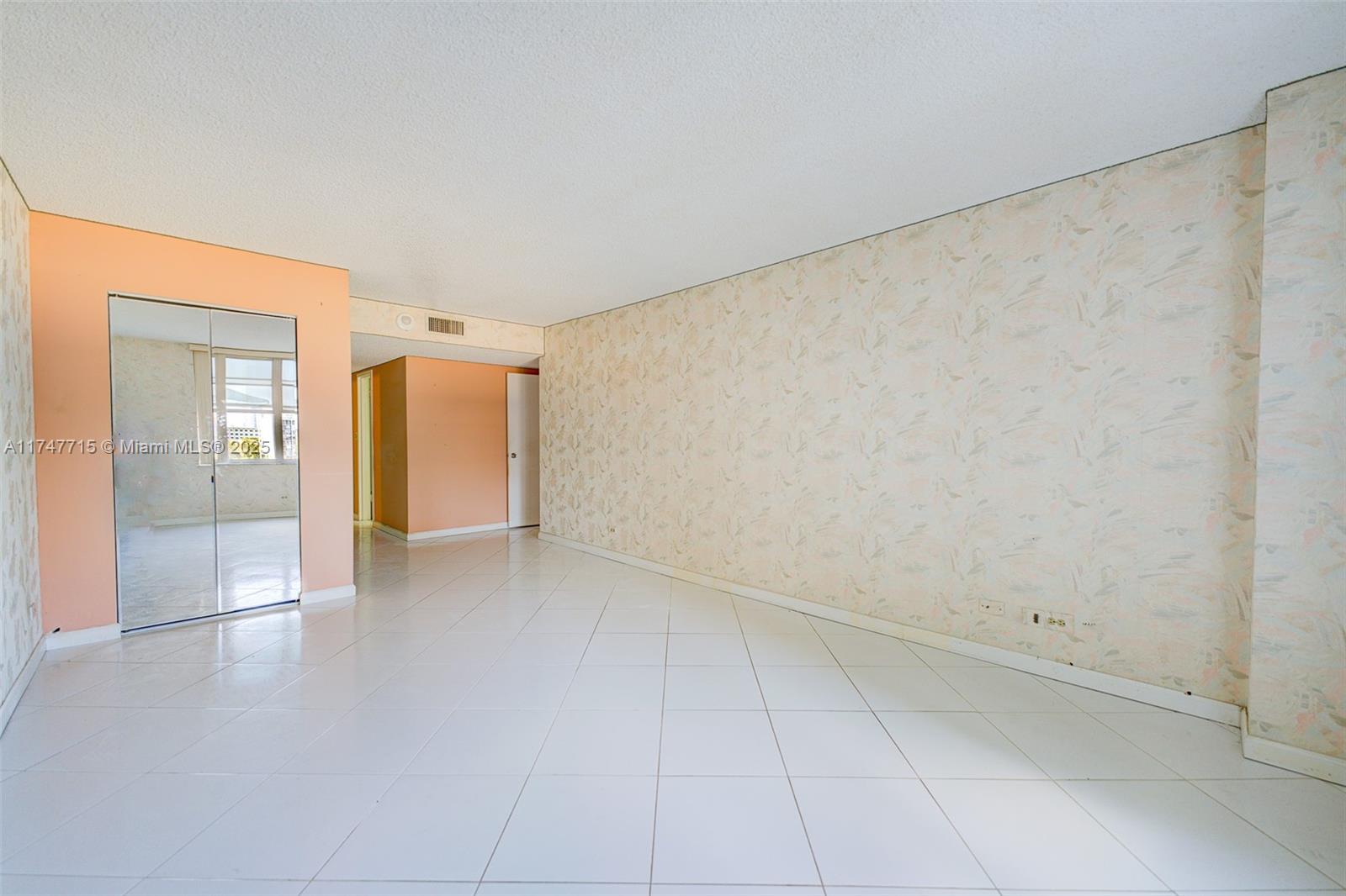 301 174th St #618, Sunny Isles Beach, Florida image 18