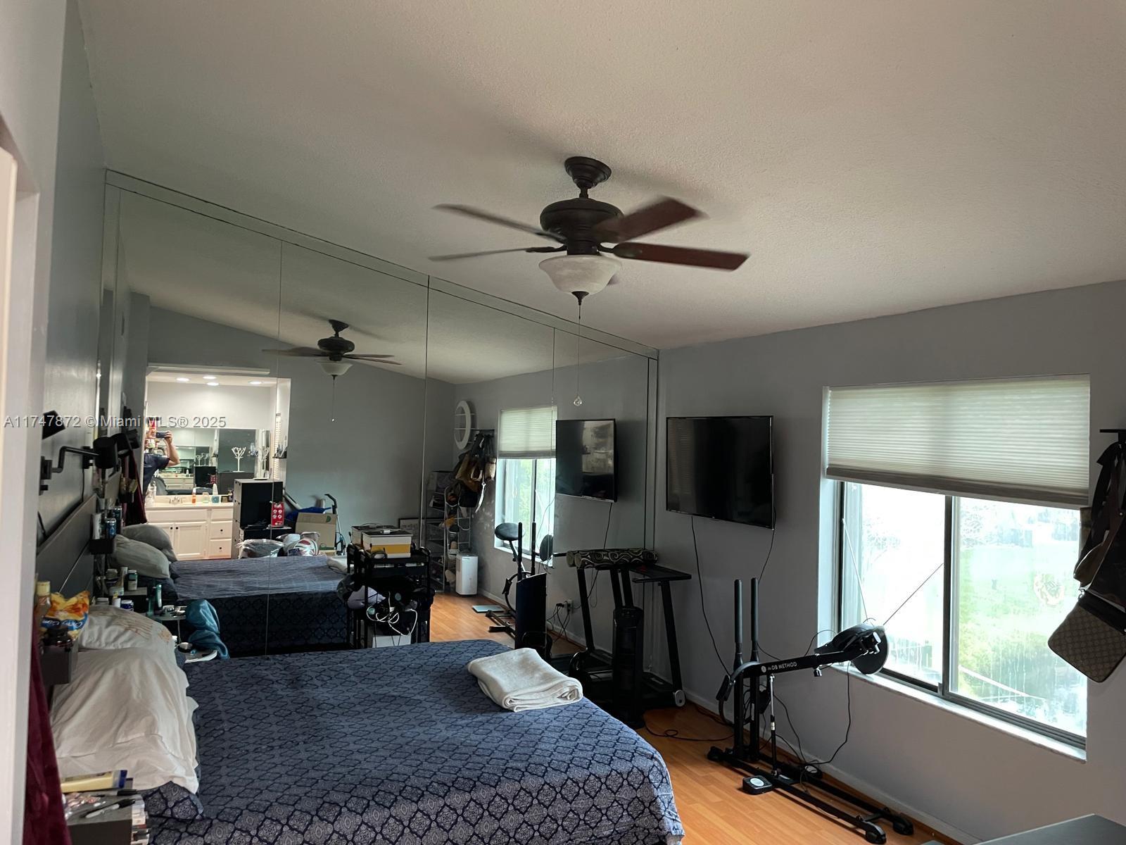 9272 NW 49th Pl, Sunrise, Florida image 2