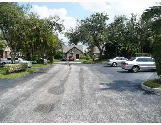 9272 NW 49th Pl, Sunrise, Florida image 20
