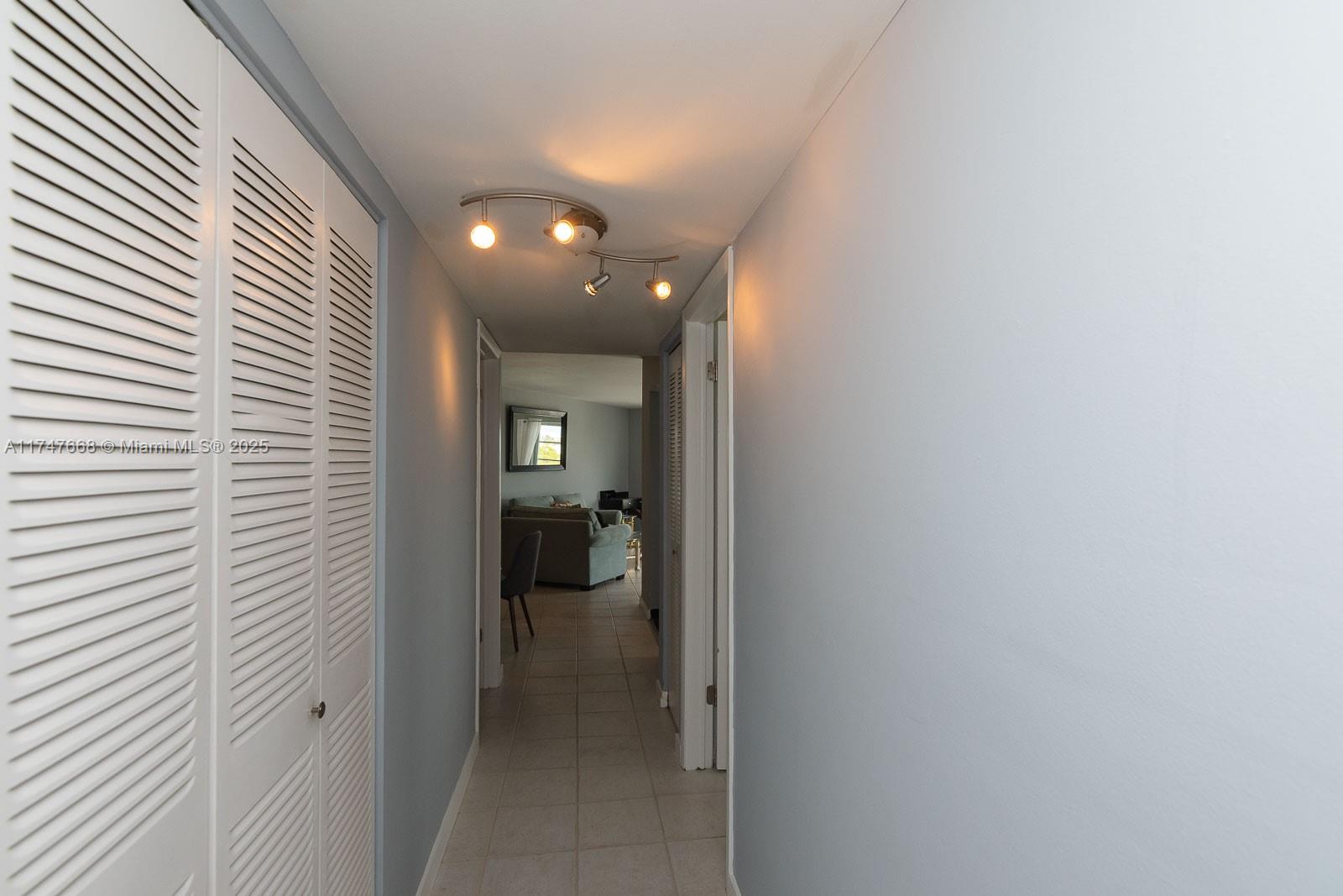 7150 Indian Creek Dr #503, Miami Beach, Florida image 19