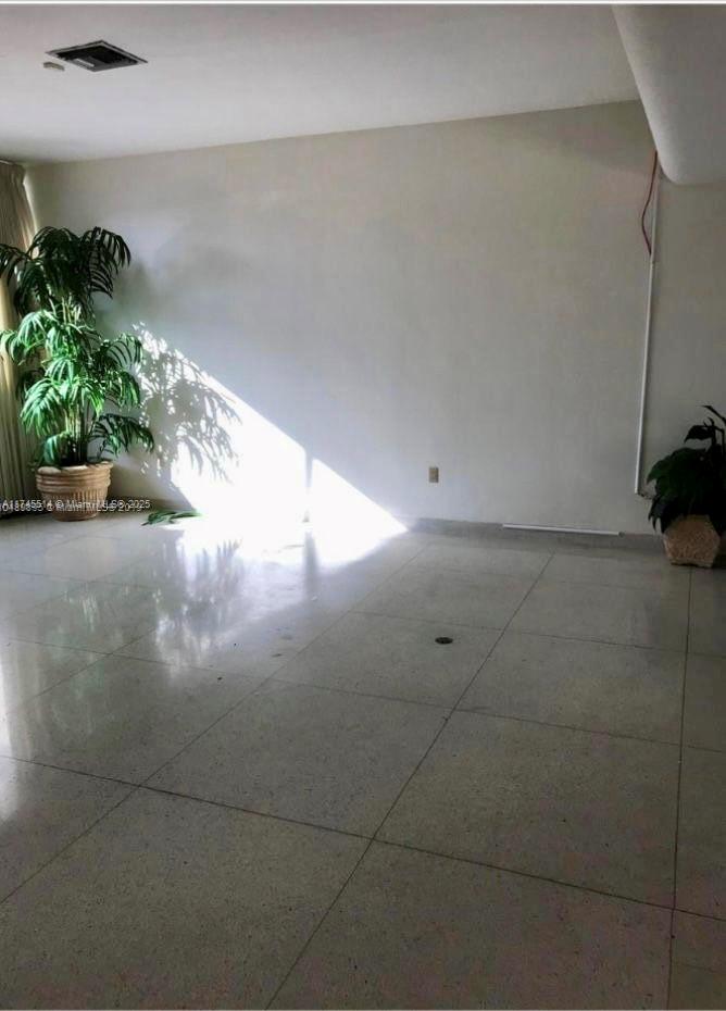 Listing Photo 33