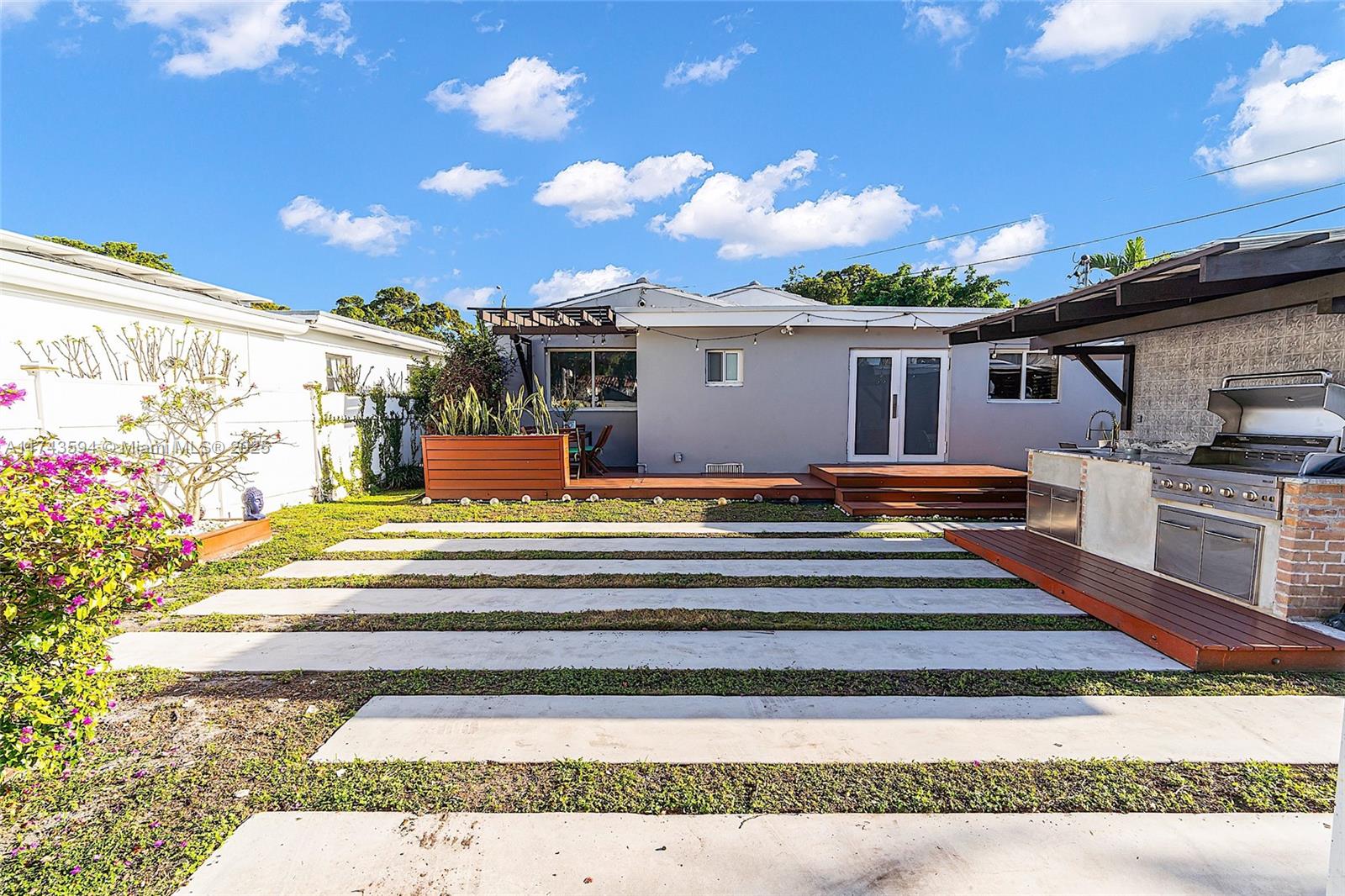 1347 71 St, Miami Beach, Florida image 37