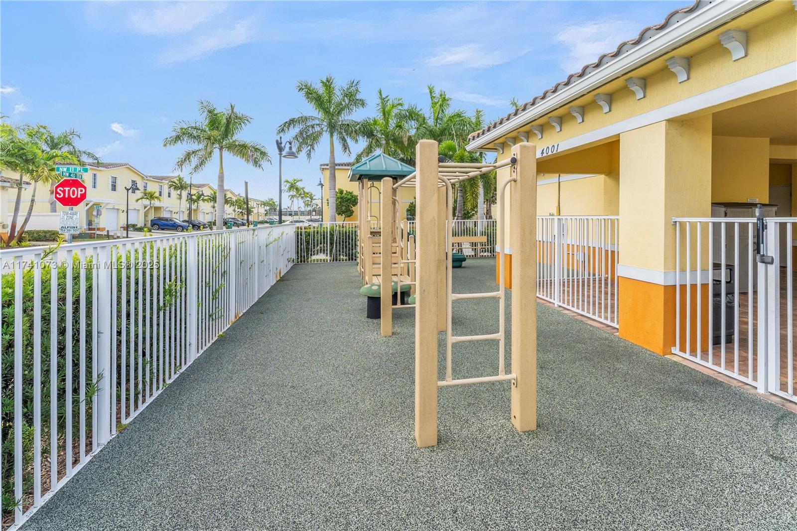 4040 NW 11th St, Lauderhill, Florida image 15