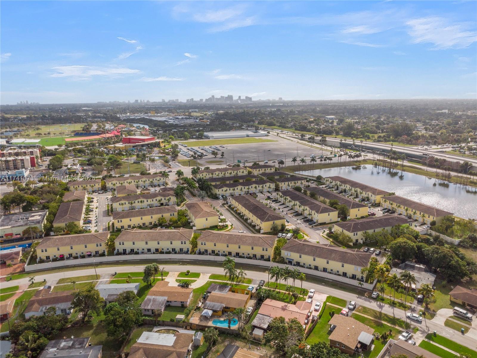 4040 NW 11th St, Lauderhill, Florida image 27
