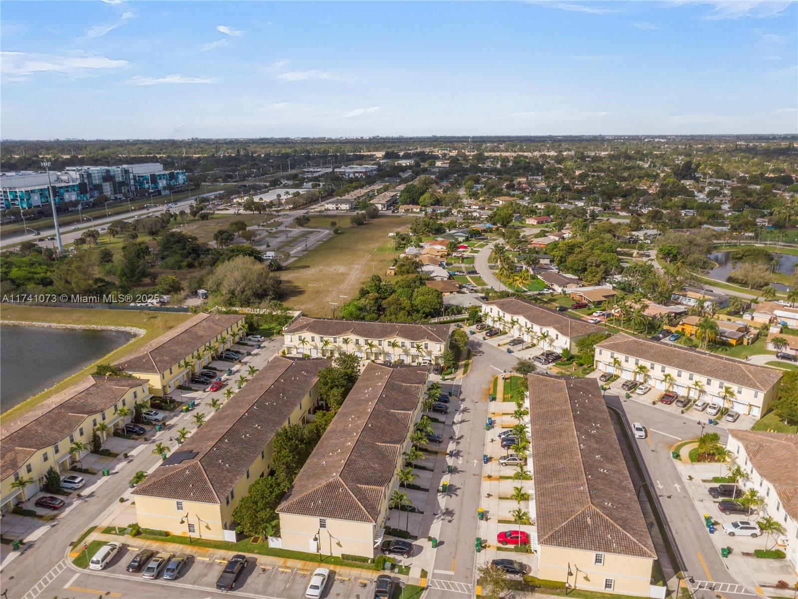 4040 NW 11th St, Lauderhill, Florida image 31