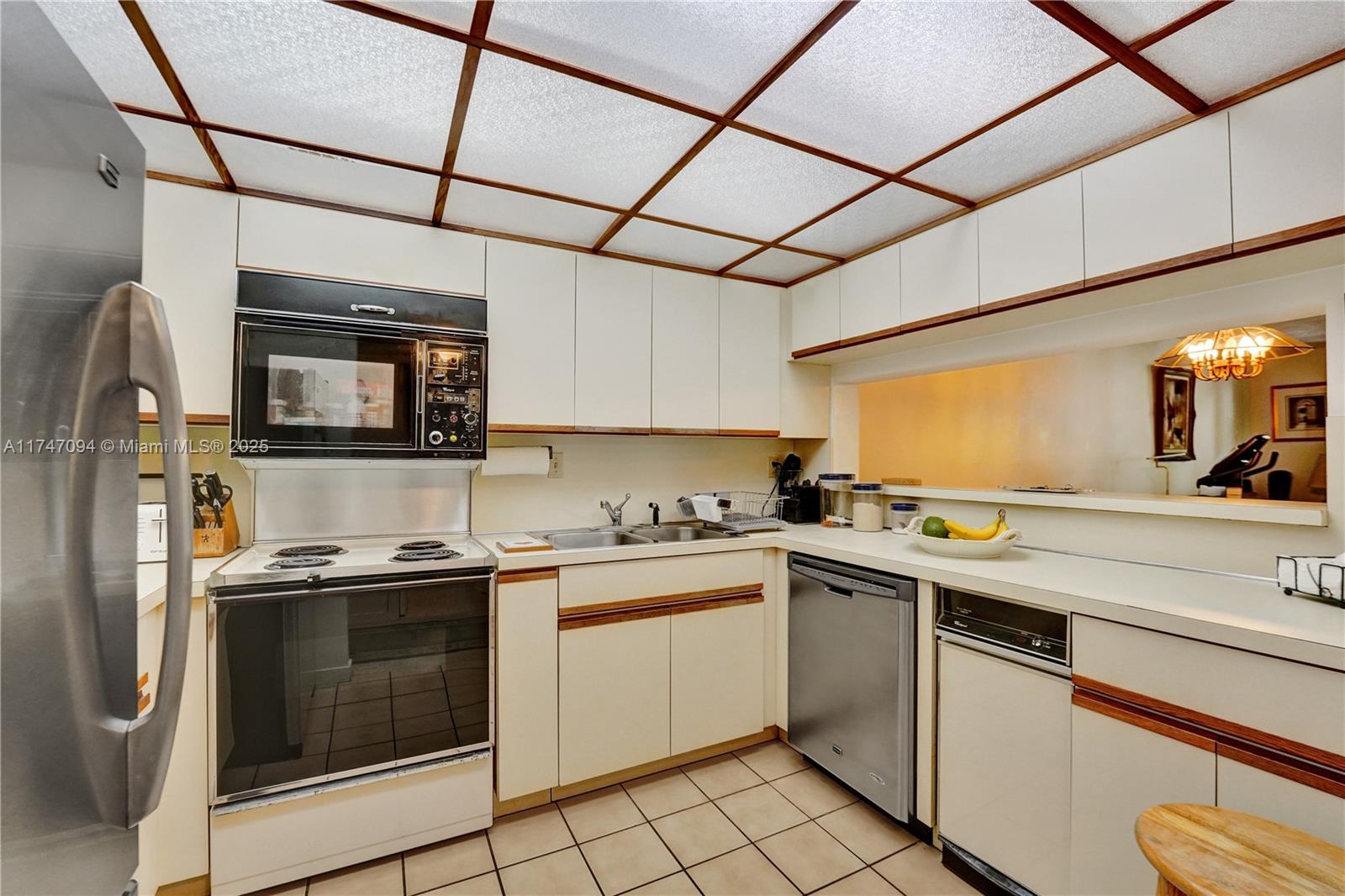 101 Ocean Lane Dr #205, Key Biscayne, Florida image 6