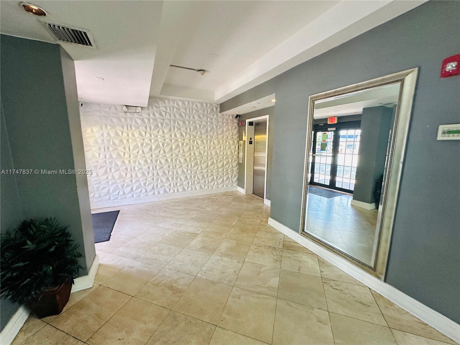 710 Washington Ave #221, Miami Beach, Florida image 4