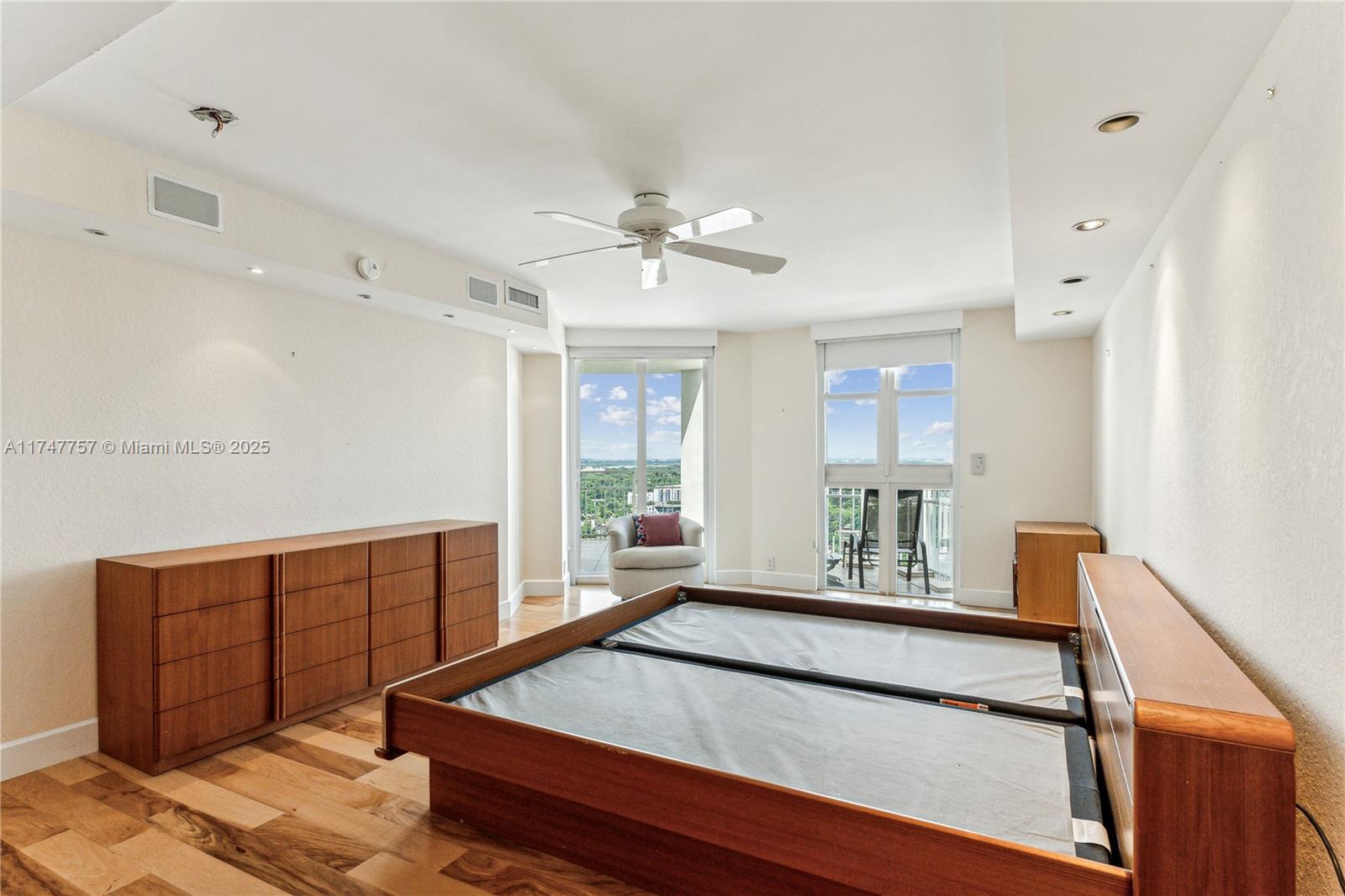 4000 Towerside Ter #TS3, Miami, Florida image 29