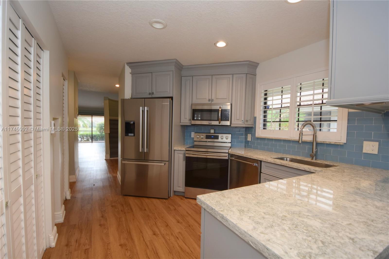 8639 Eagle Run Dr #11, Boca Raton, Florida image 22
