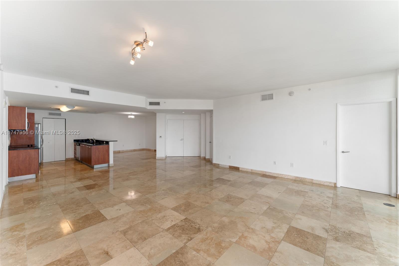 3131 NE 188th St #1-1106, Aventura FL 33180