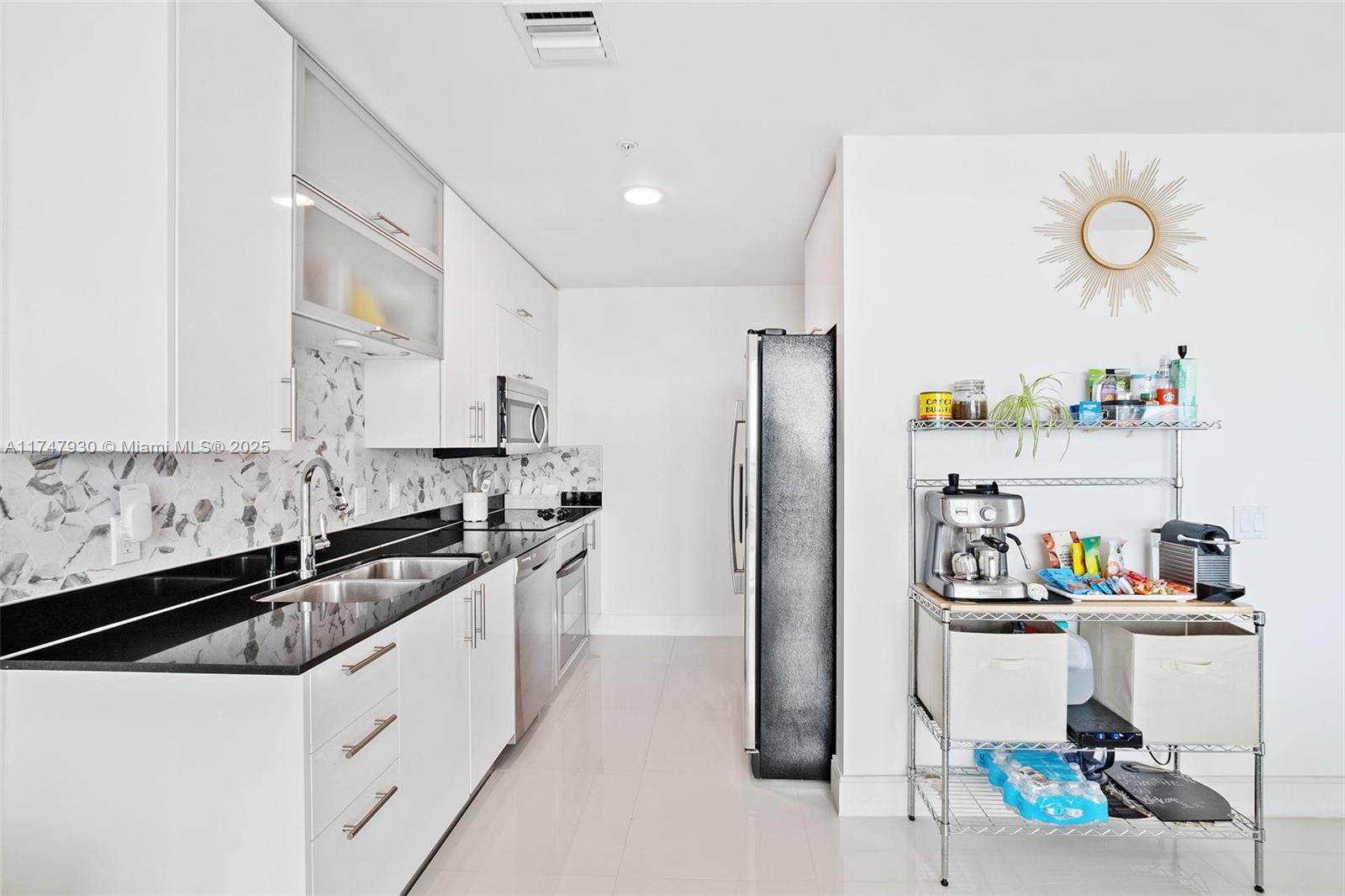 60 SW 13th St #3603, Miami FL 33130