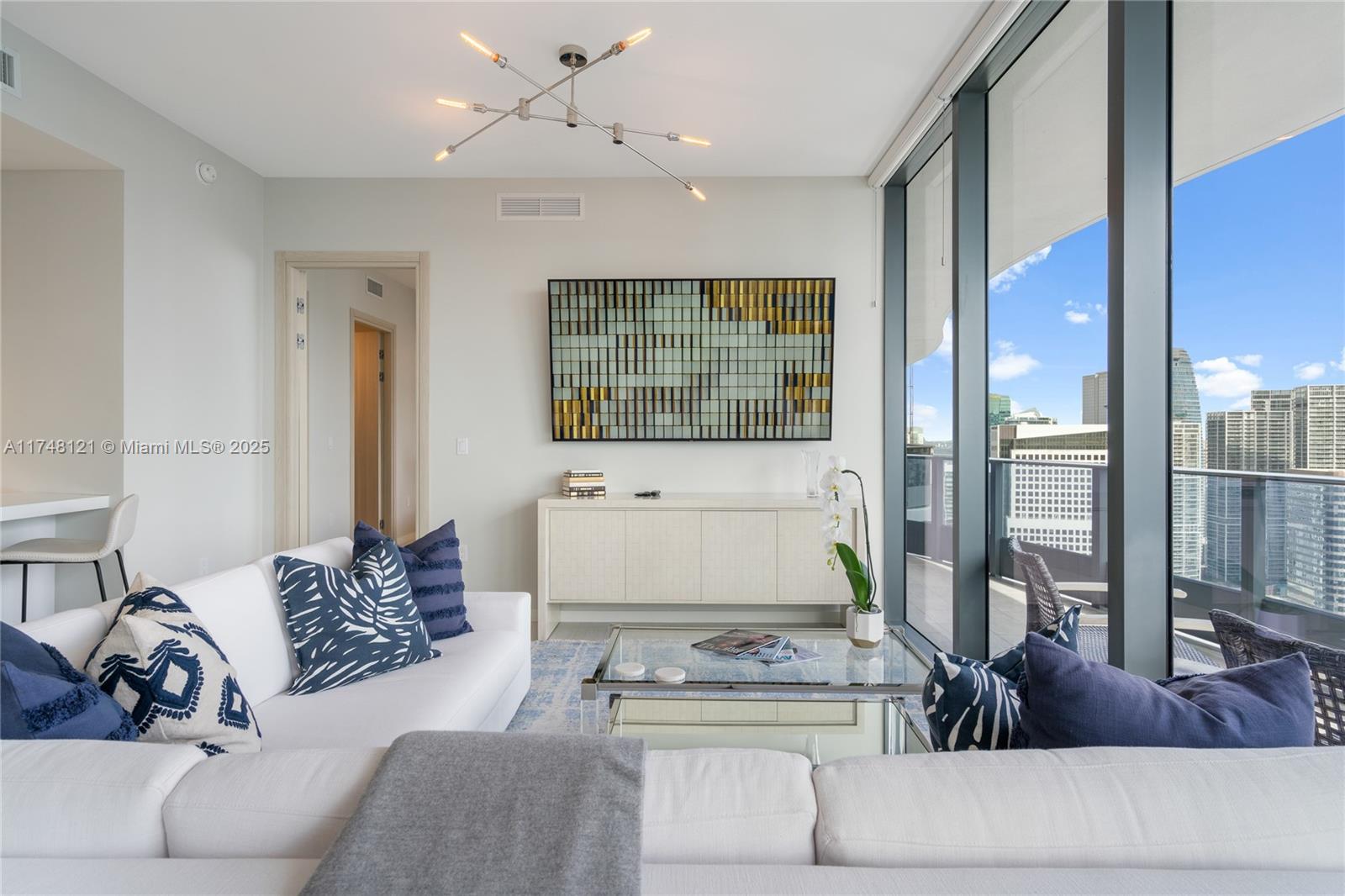 1000 Brickell Plz #PH5005, Miami FL 33131