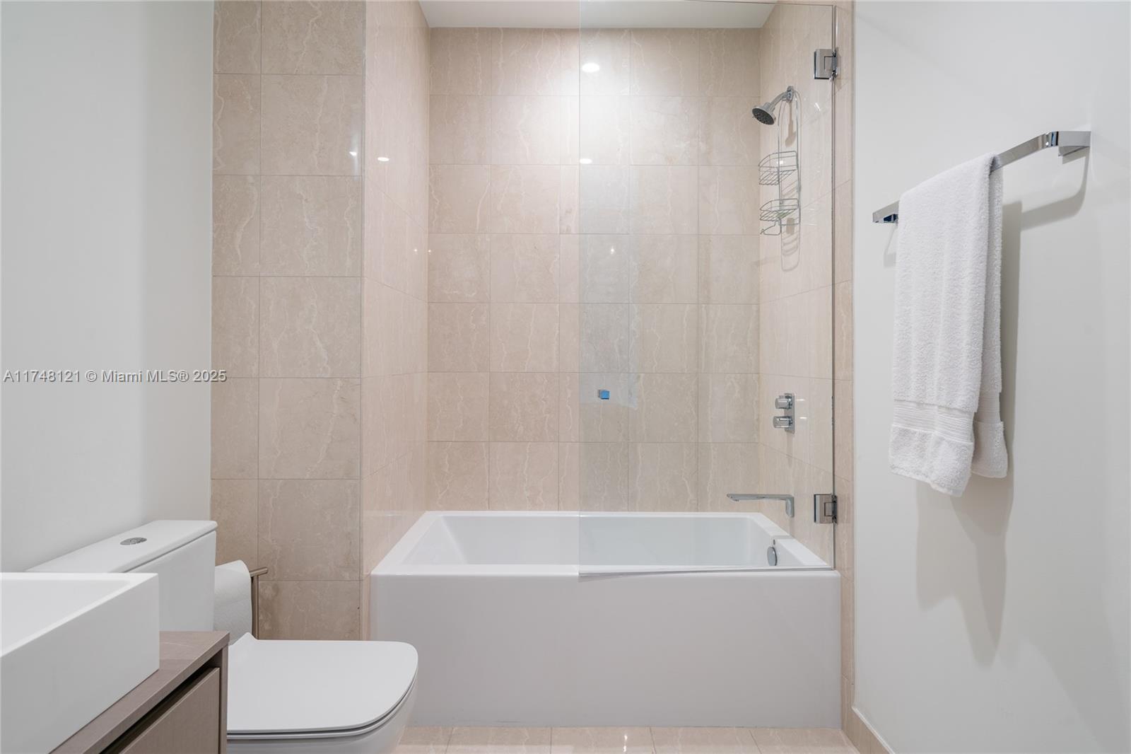 1000 Brickell Plz #PH5005, Miami FL 33131