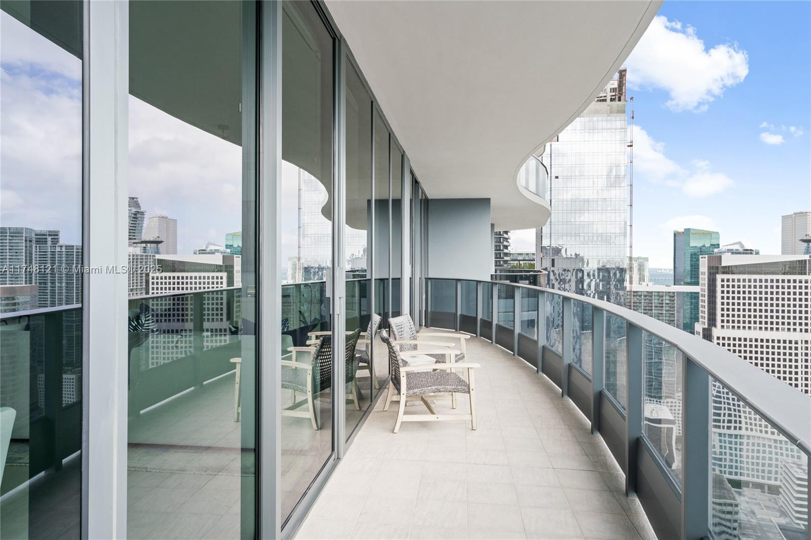 1000 Brickell Plz #PH5005, Miami FL 33131