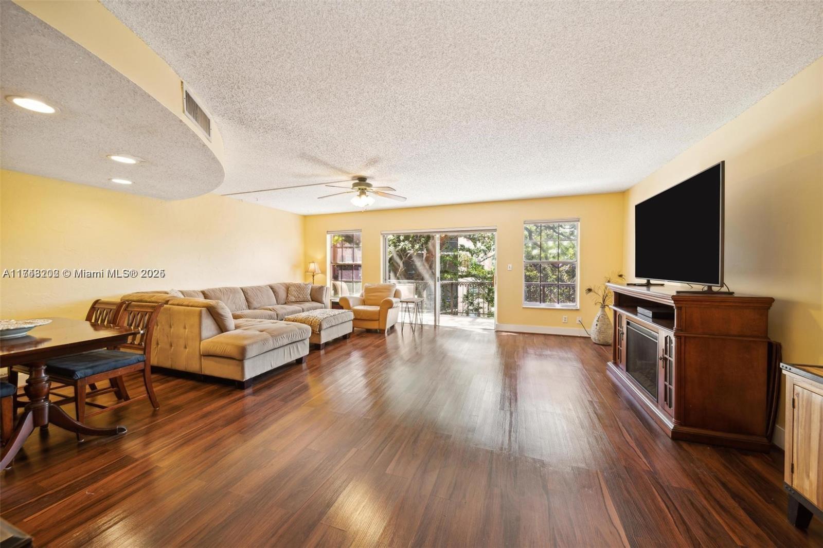 620 Tennis Club Dr #311, Fort Lauderdale, Florida image 16