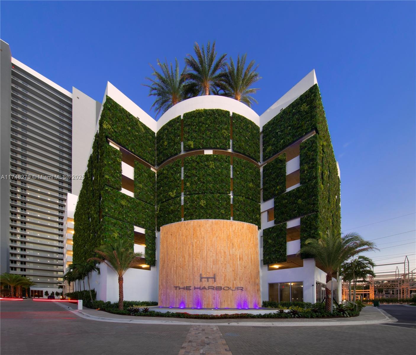 Condo for Sale in North Miami Beach, FL