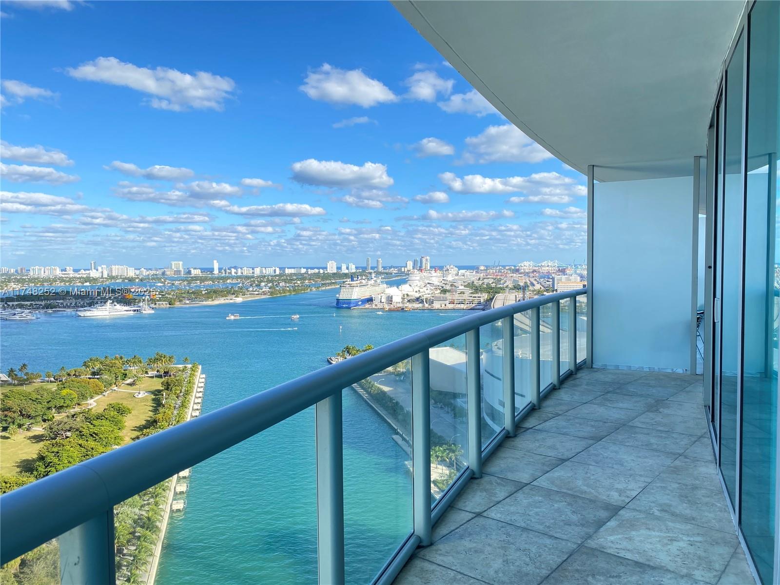 888 Biscayne Blvd #2512, Miami FL 33132