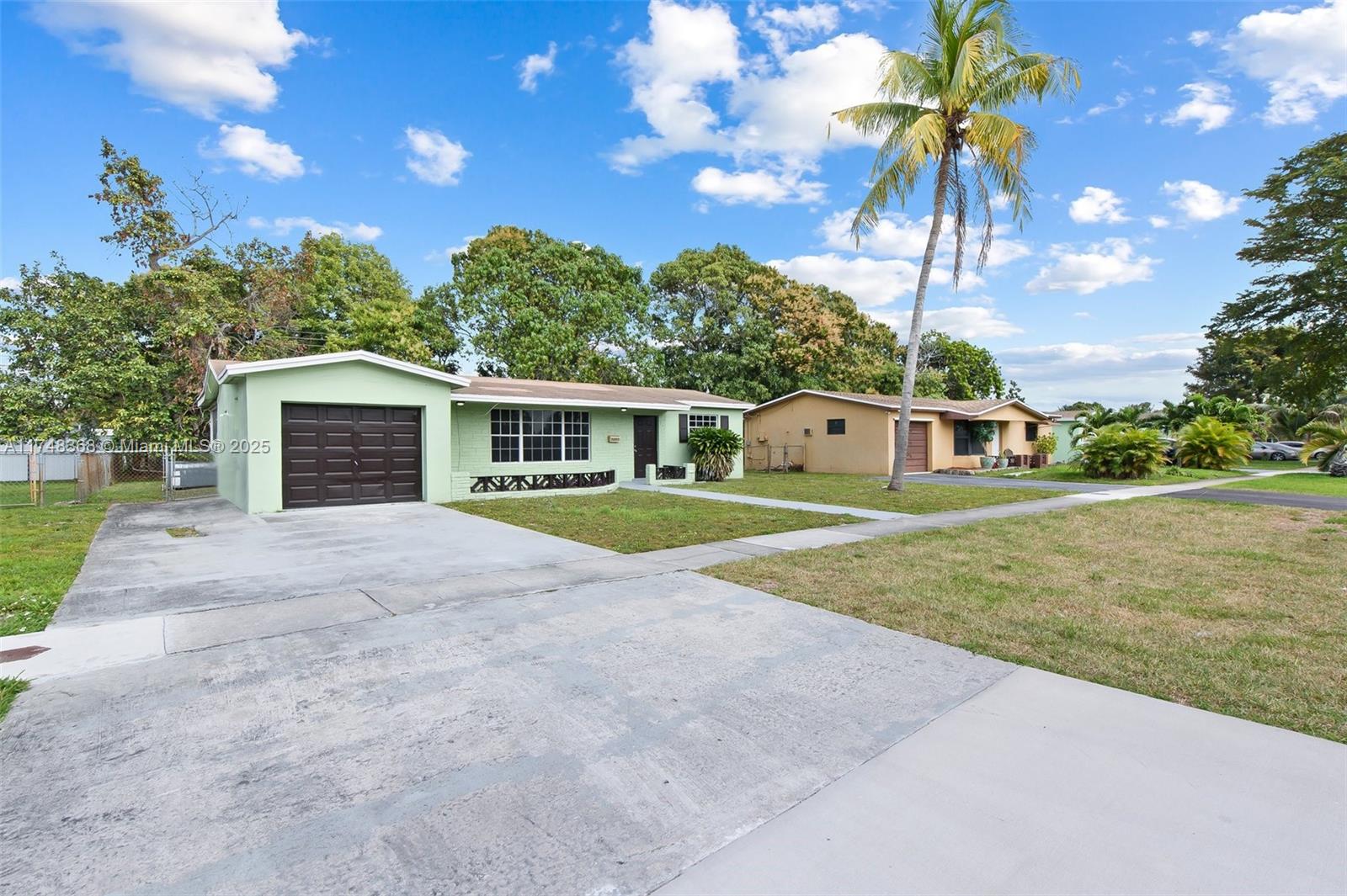 3285 NW 41st St, Lauderdale Lakes, Florida image 2