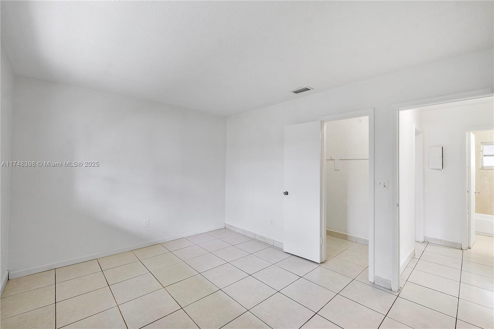 5831 Taylor St, Hollywood, Florida image 15
