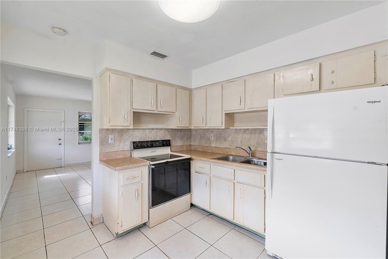 5831 Taylor St, Hollywood, Florida image 18