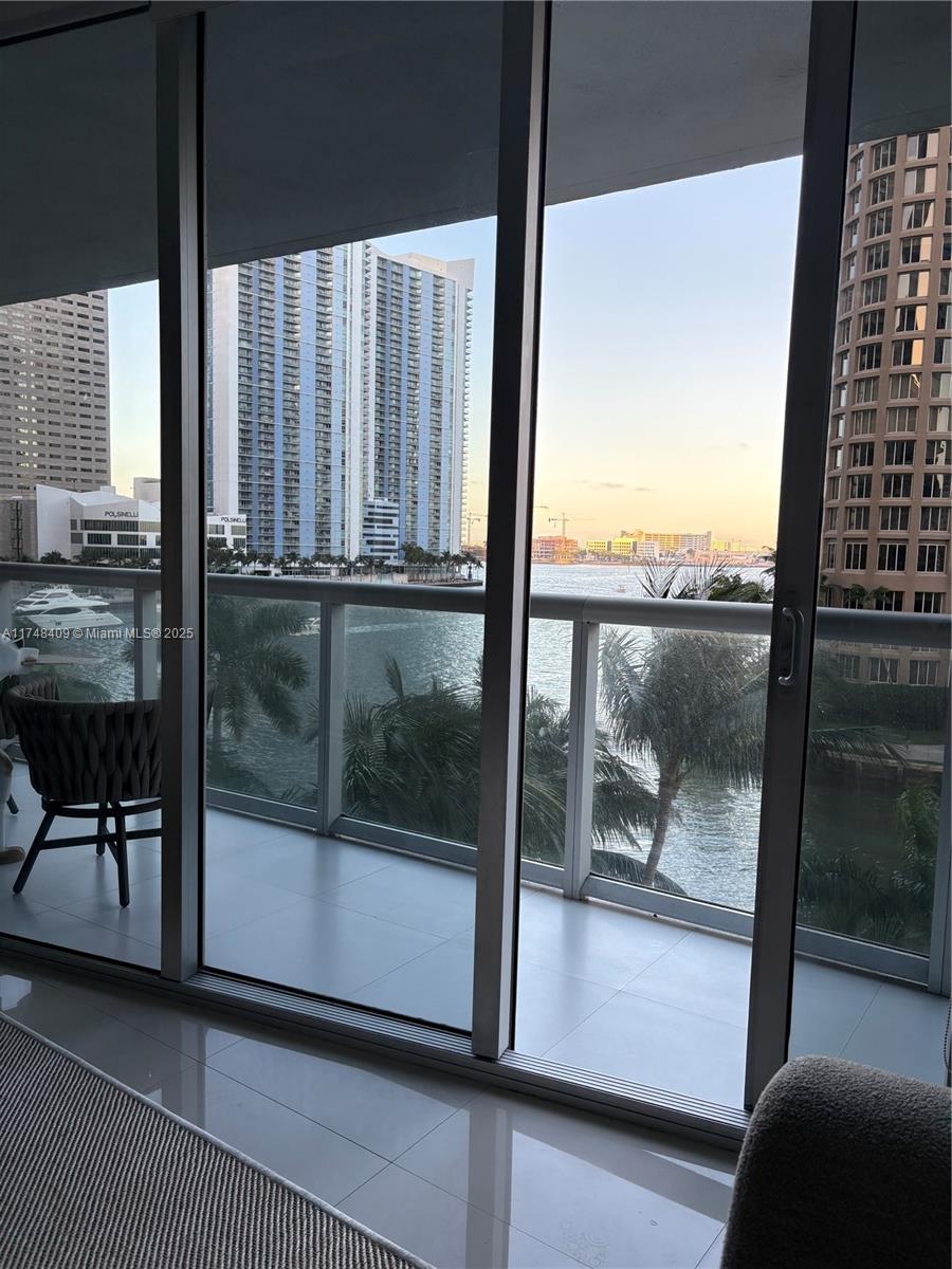 465 Brickell Ave #518, Miami FL 33131