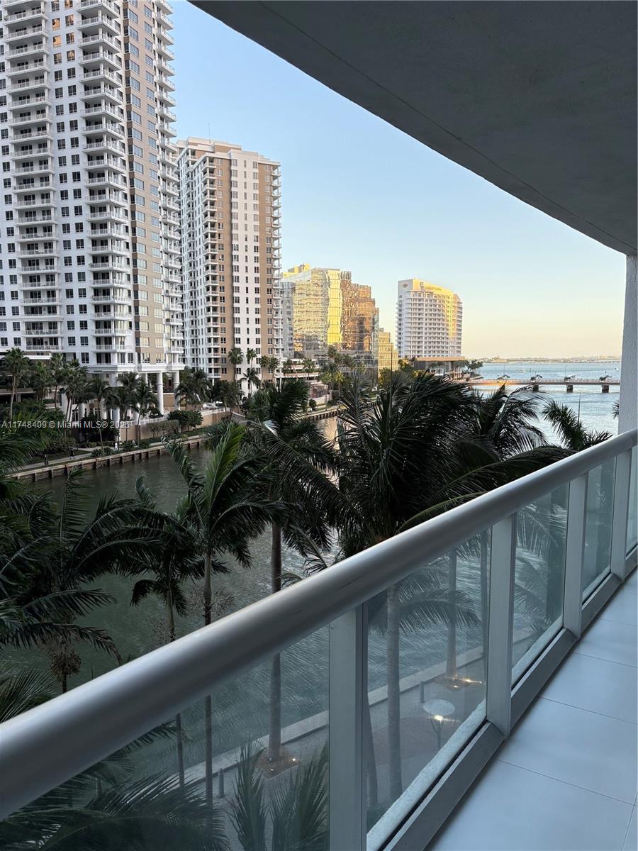 465 Brickell Ave #518, Miami FL 33131