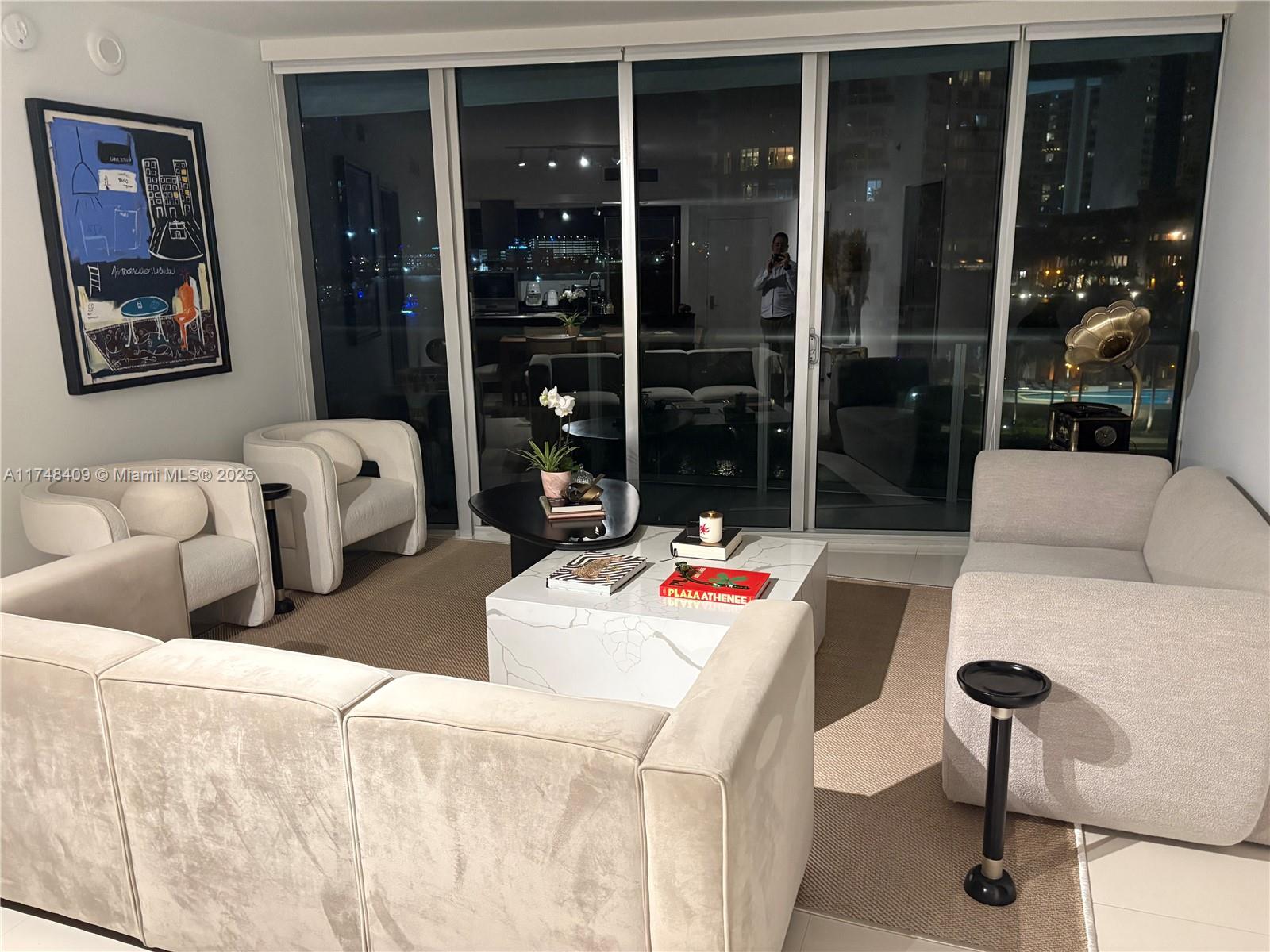 465 Brickell Ave #518, Miami FL 33131