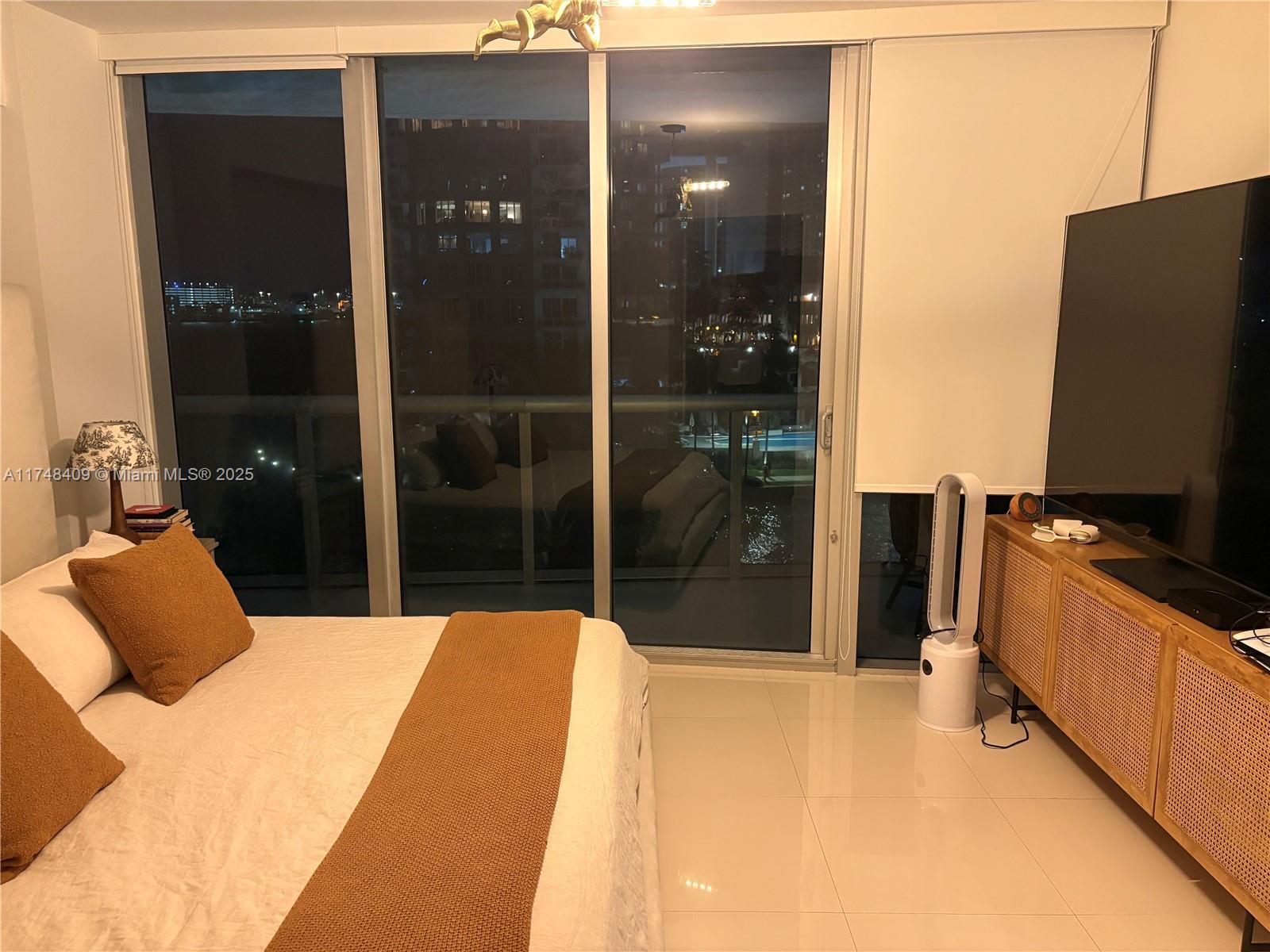 465 Brickell Ave #518, Miami FL 33131
