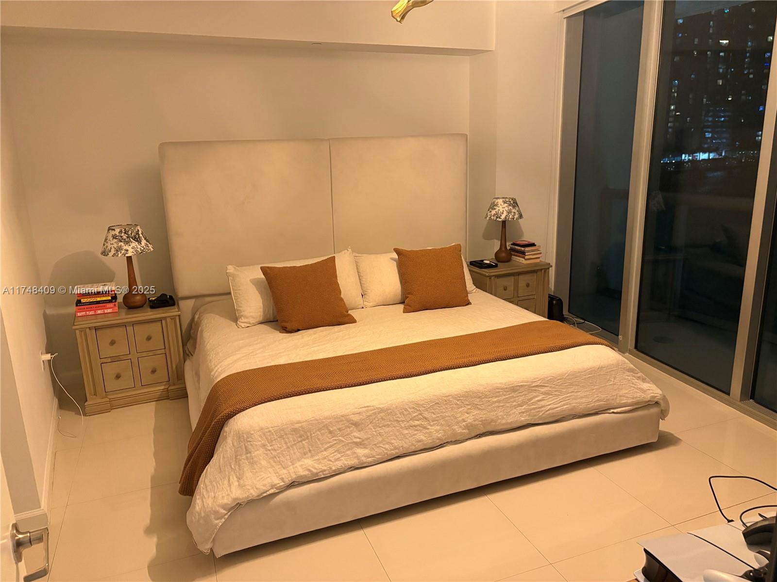 465 Brickell Ave #518, Miami FL 33131