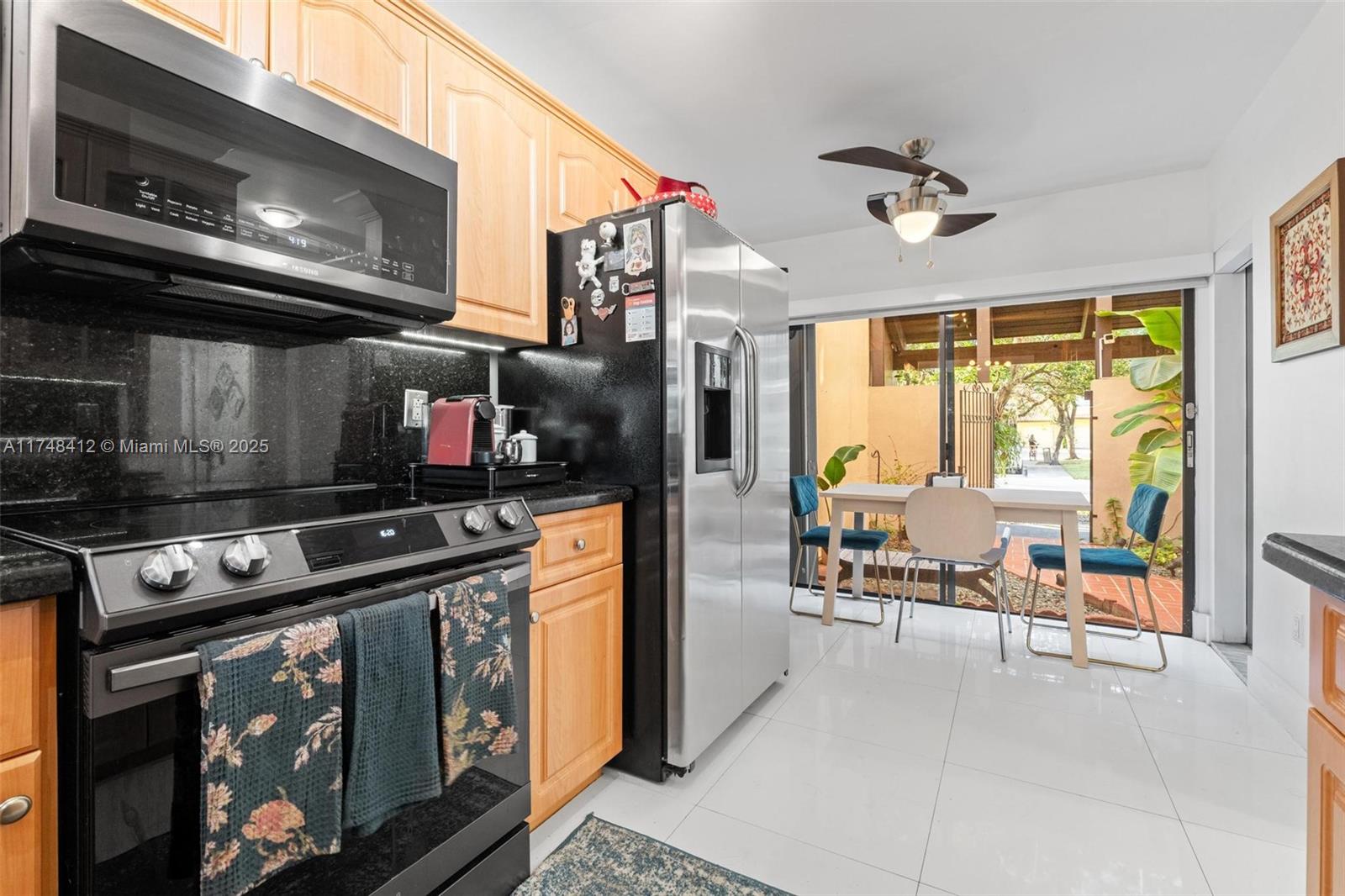 9809 Costa Del Sol Blvd #E-102, Doral, Florida image 6