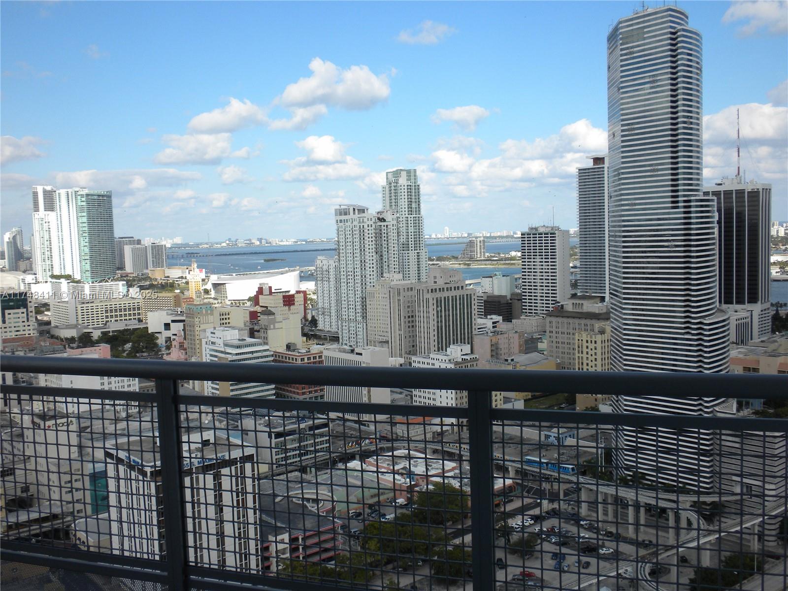 350 S Miami Ave #3907, Miami FL 33130