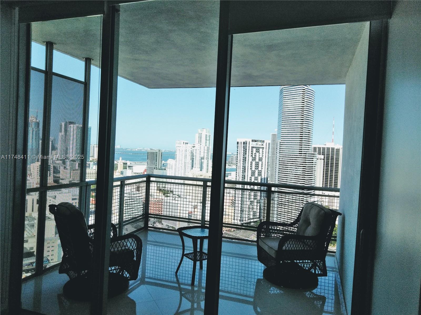 350 S Miami Ave #3907, Miami FL 33130