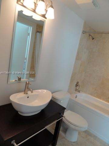 350 S Miami Ave #3907, Miami FL 33130