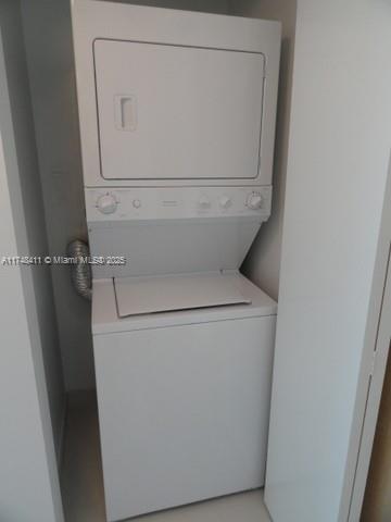 350 S Miami Ave #3907, Miami FL 33130