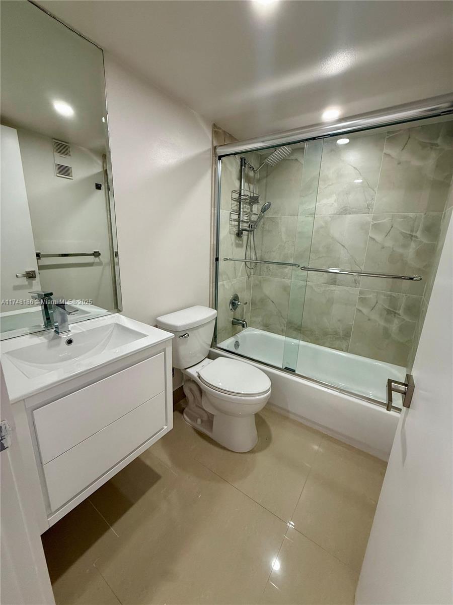 770 Claughton Island Dr #903, Miami FL 33131