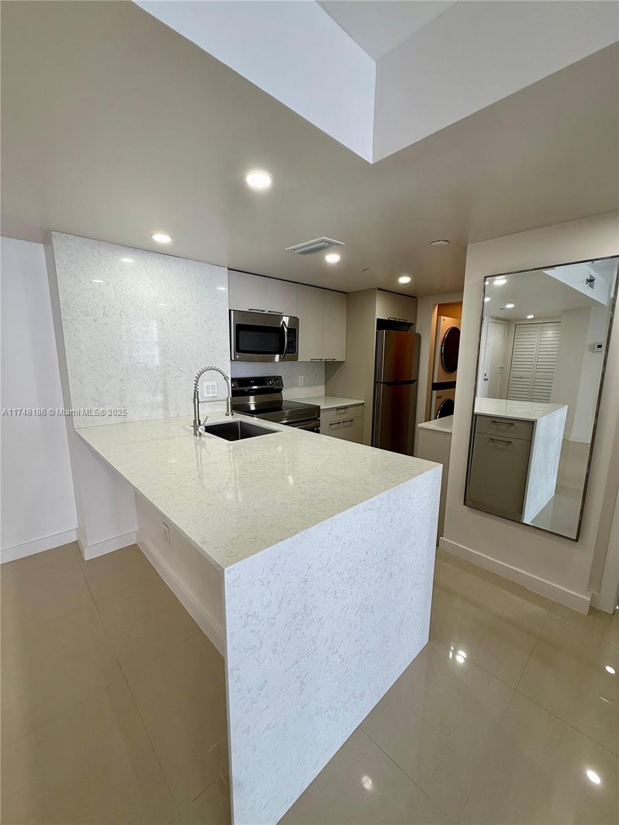 770 Claughton Island Dr #903, Miami FL 33131