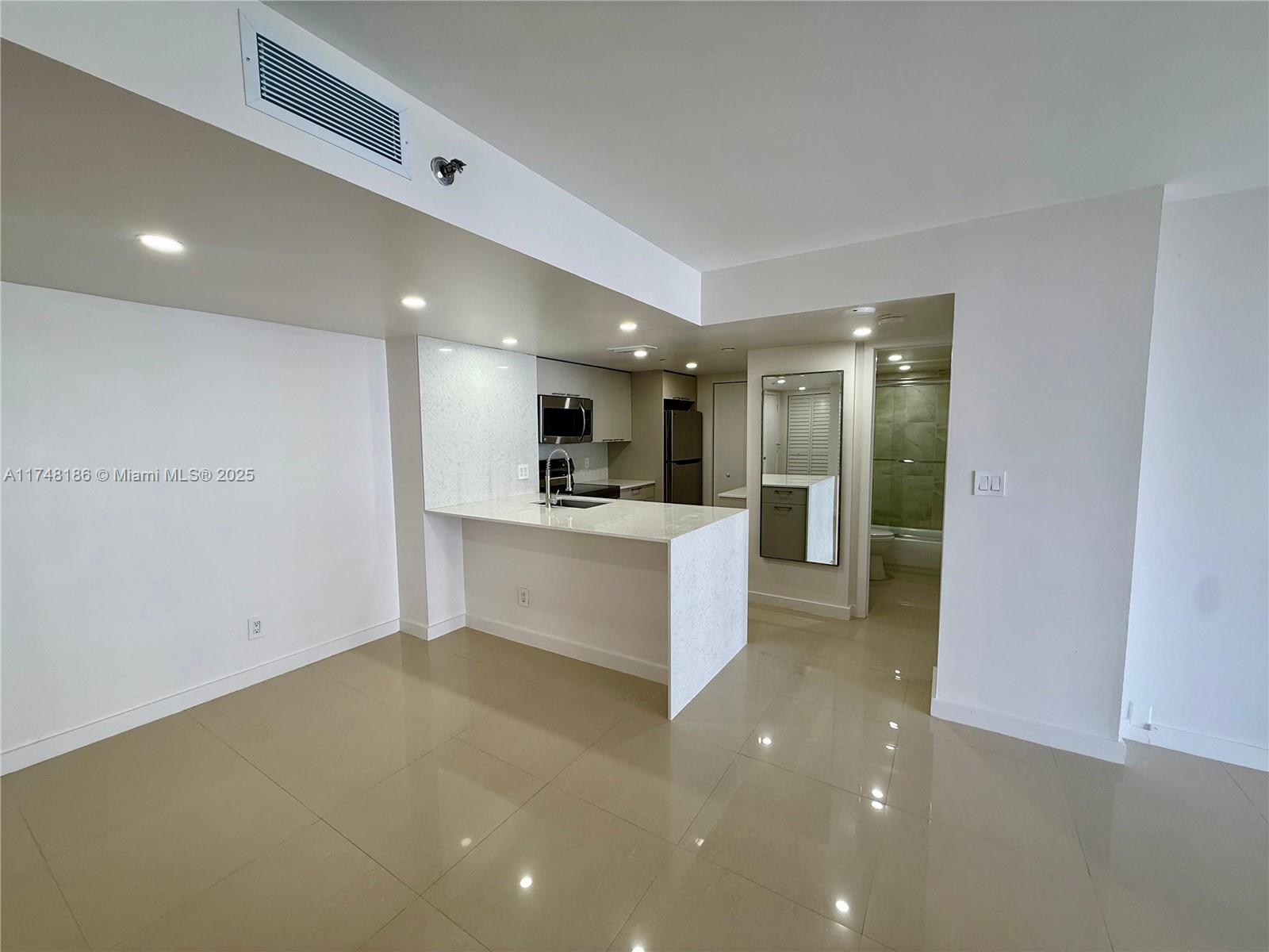 770 Claughton Island Dr #903, Miami FL 33131