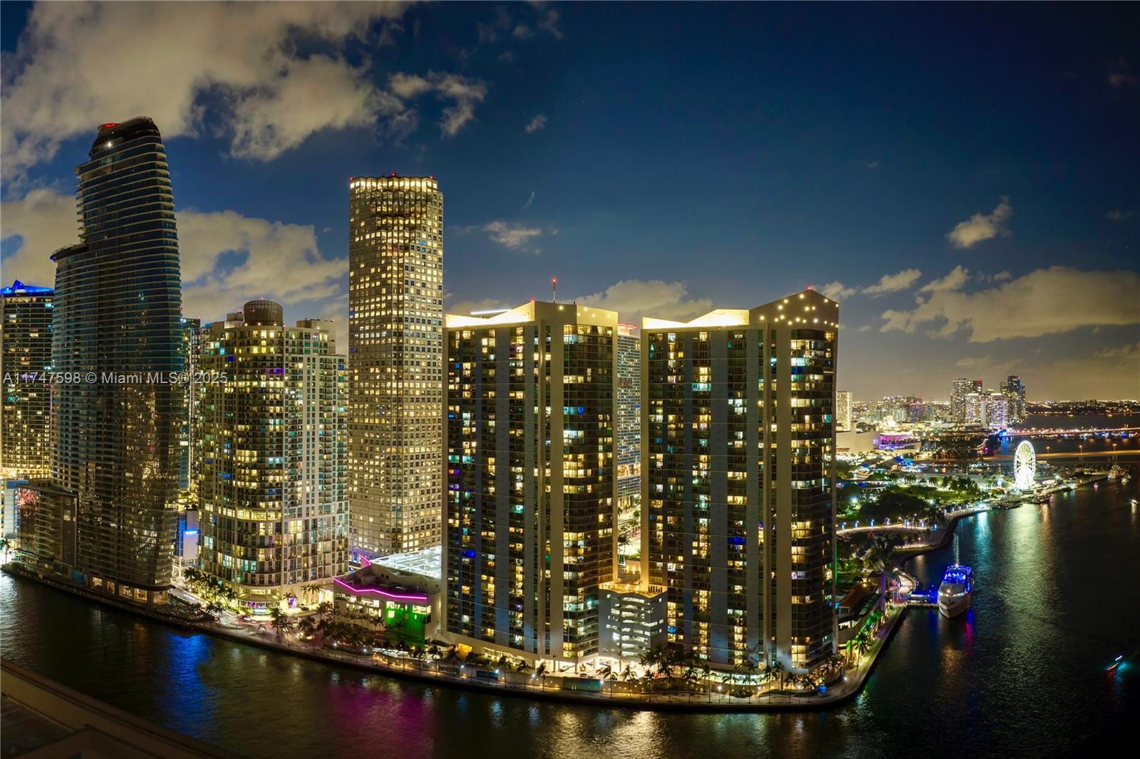 325 S Biscayne Blvd #1718, Miami FL 33131