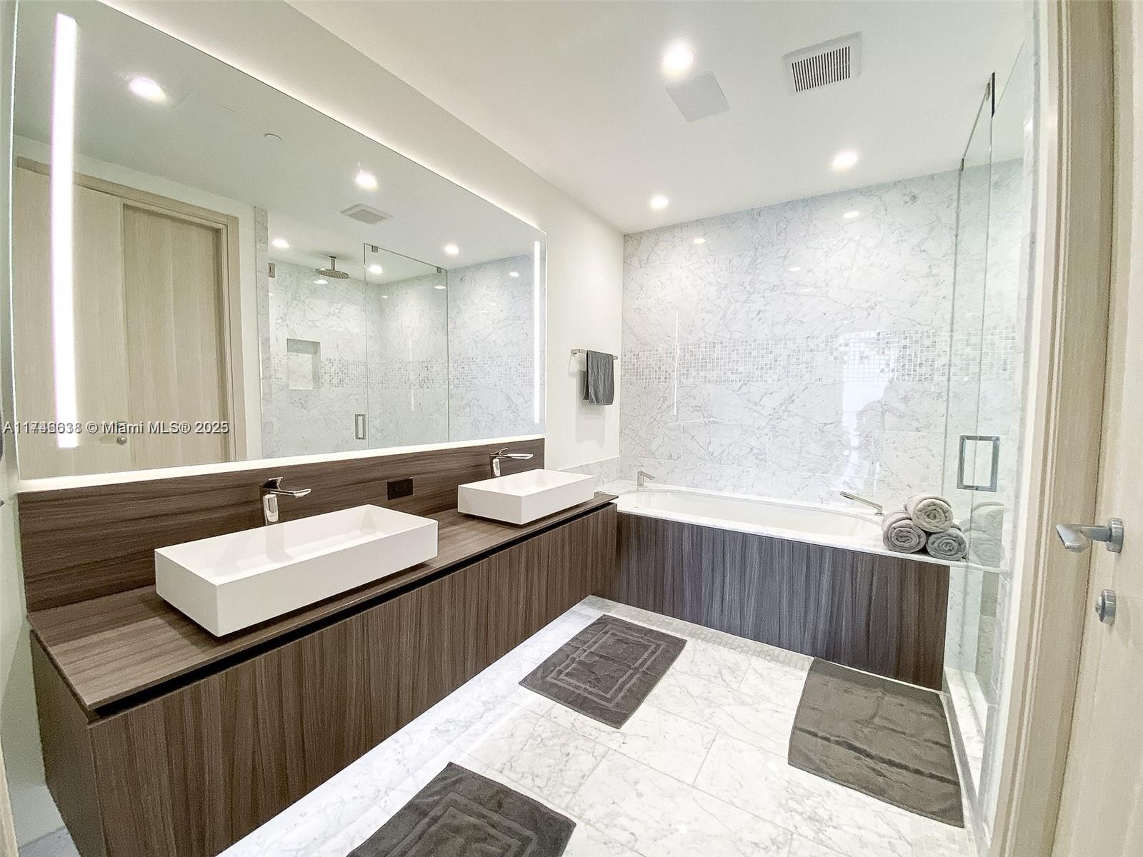 1000 Brickell Plz #PH5503, Miami FL 33131